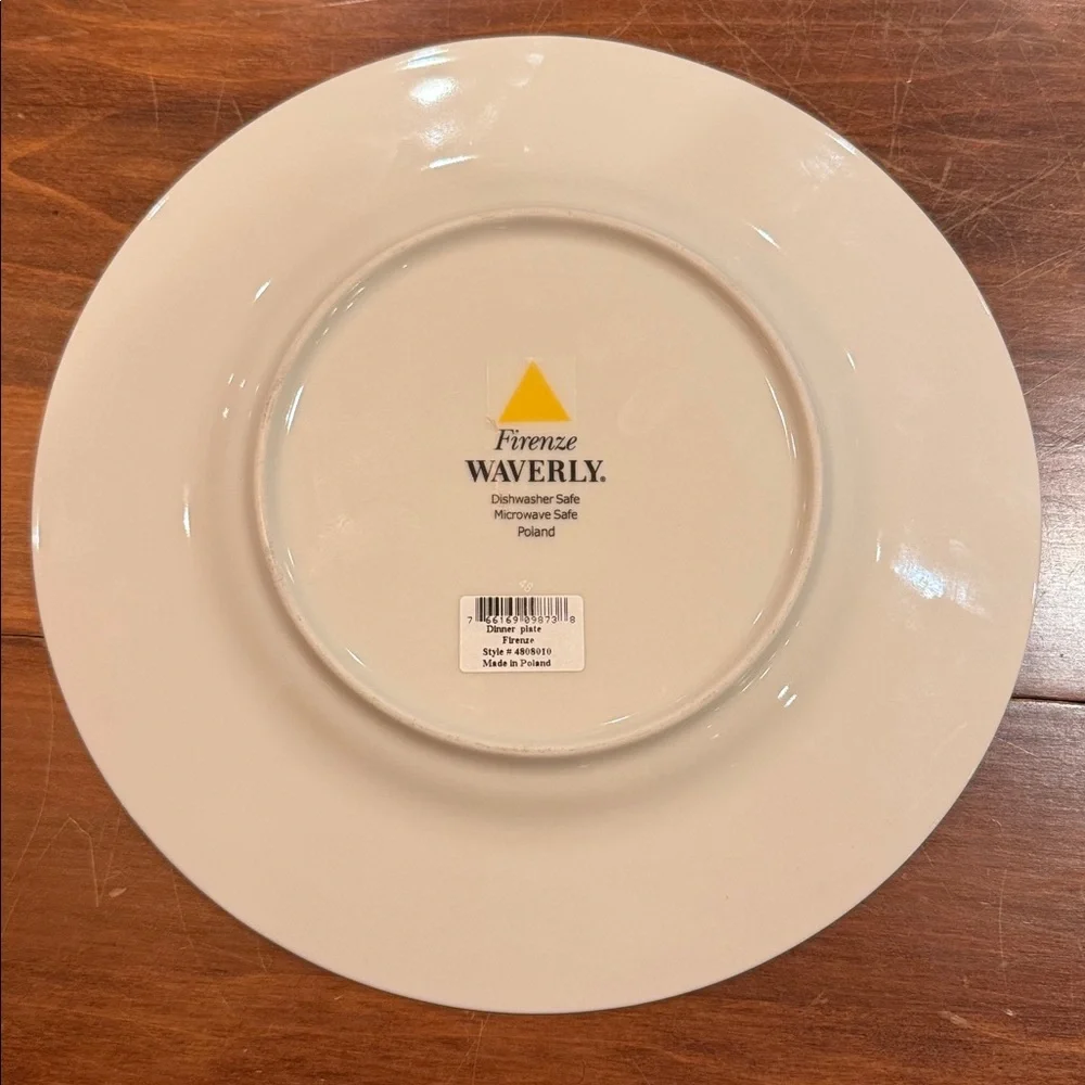 NWT Waverly FIRENZE Dinner Plate 10 1/2” Fruit Grapes Apples Plums Tan Poland